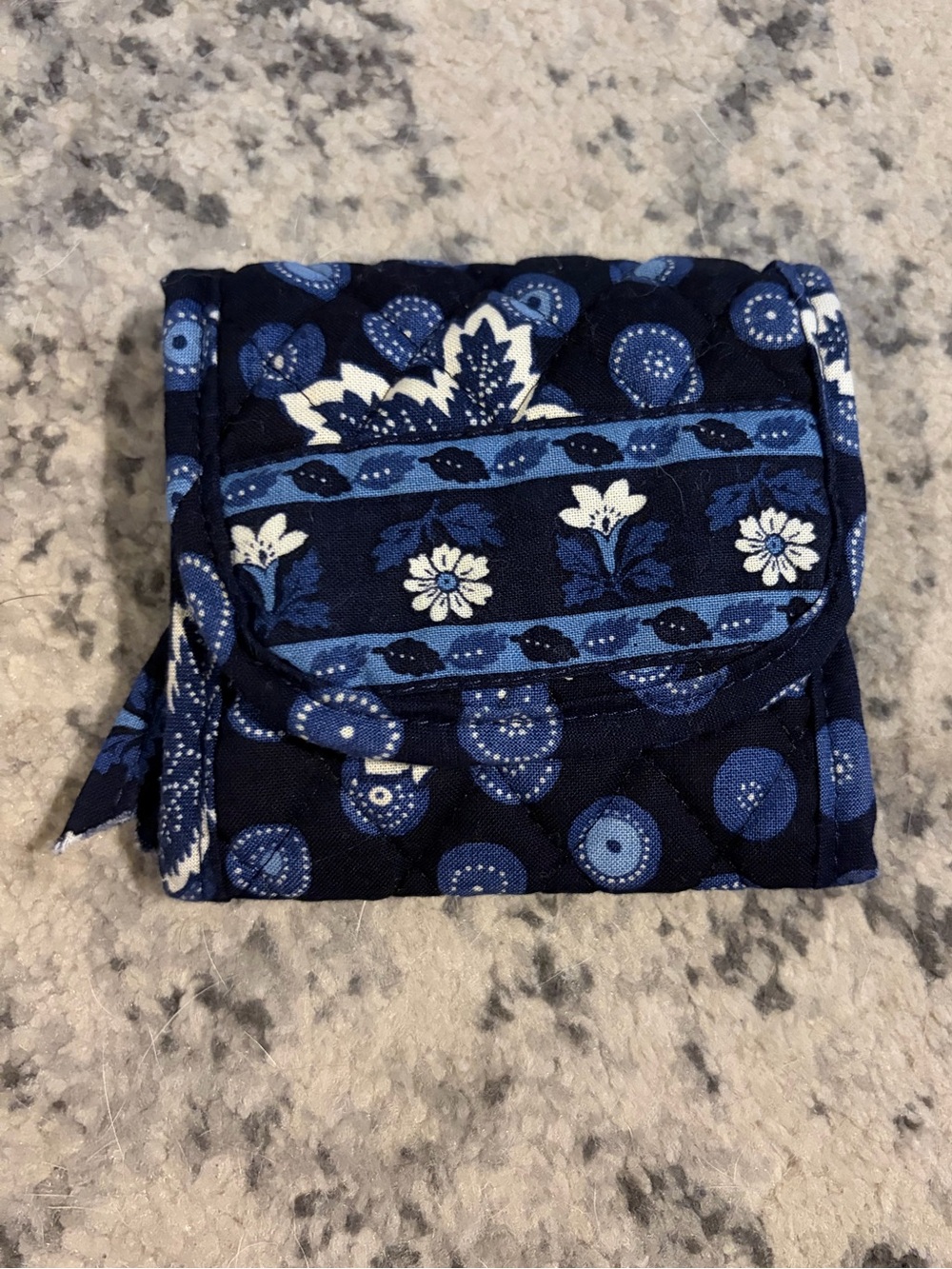 Vera Bradley Retired Blue Coin Pocket Wallet Floral Quilted Tri-Fold‎ Maple Leaf